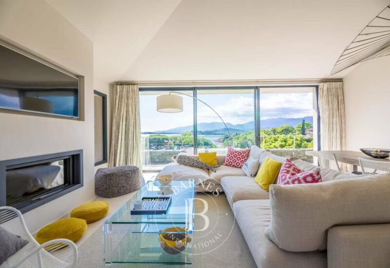 Porto Vecchio, Domaine de Cala Rossa, Villa 4 bedrooms, swimming pool, sea view, villa Tempiu Para, RL227