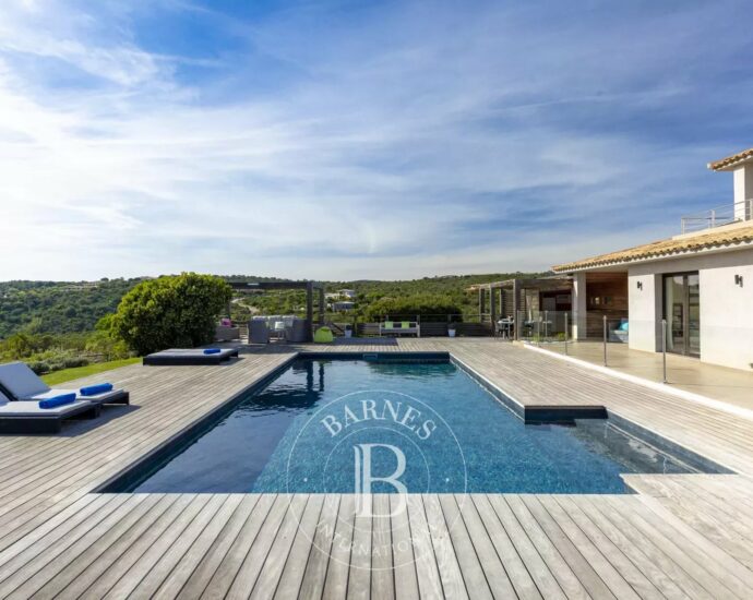Porto vecchio, Palombaggia, villa 5 bedrooms, pool and nearby the beach, Casa di l’Oru RL207
