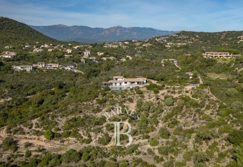 Porto vecchio, Palombaggia, villa 5 bedrooms, pool and nearby the beach, Casa di l’Oru RL207