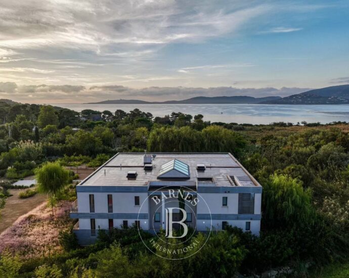 Porto Vecchio, Cala Rossa, Villa A Figliola, 7 bedrooms, Pool, close to the beach