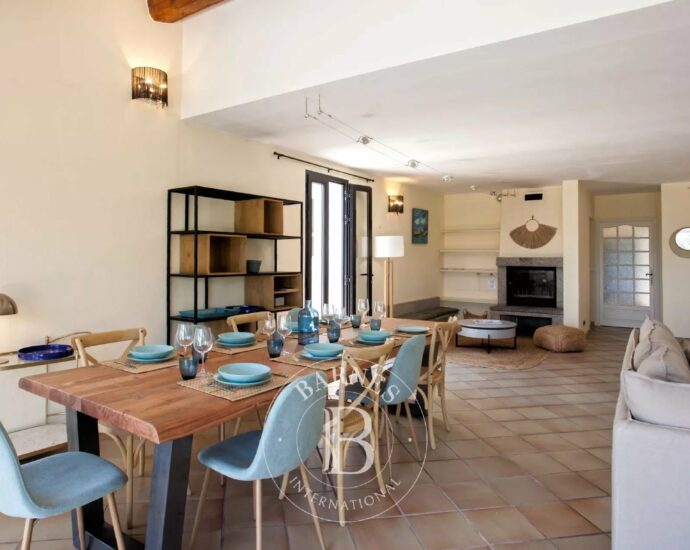 Calvi, 4 chambres, vue mer et plage à pied, RL329 Villa Capuccino