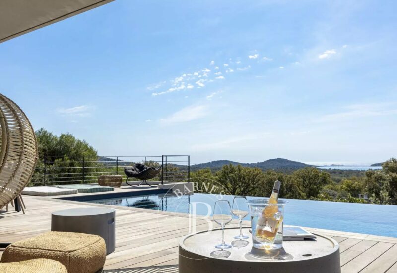 Porto-vecchio, villa 4 bedrooms, 1 children dormitory, swimming pool, sea view, Villa Saviu RL303