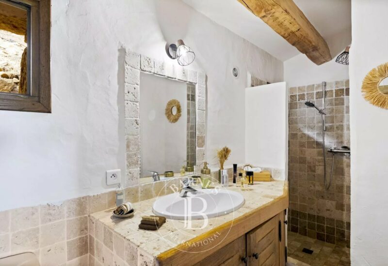 Porto-vecchio, bergerie 3 chambres et 1 studio indépendant, piscine,  Villa di Petra RL324