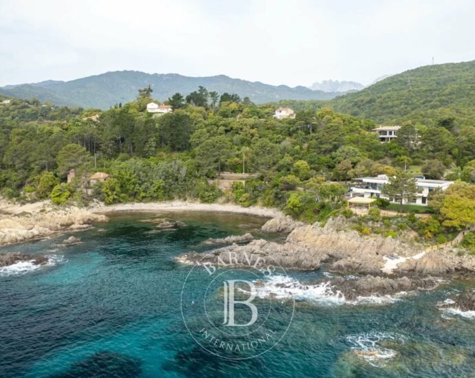 Canella, 5 chambres, villa pieds dans l’eau, Canella Bianca