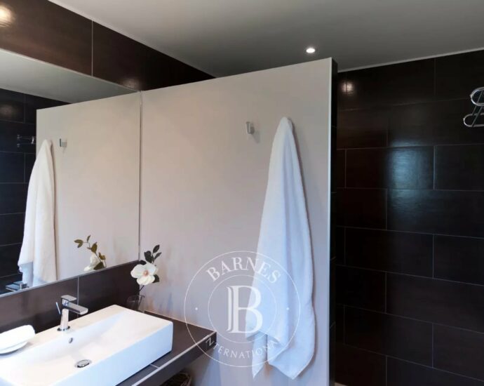 Porto vecchio, Arasu/Cirindinu, villa 5 bedrooms, pool and sea view, Petra Rossa RL168