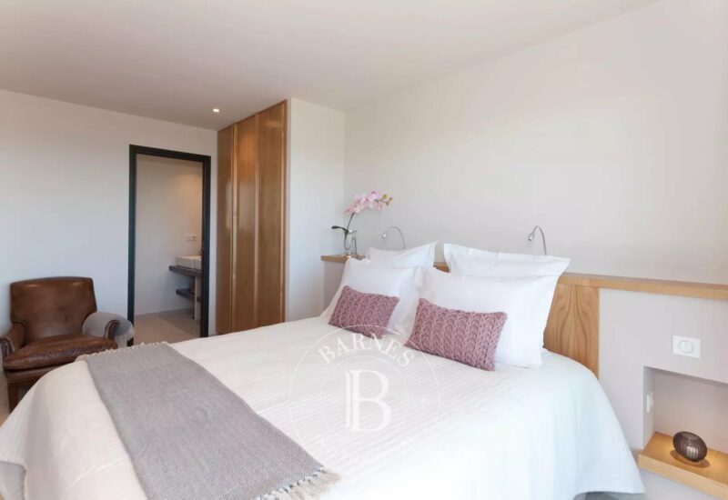 Porto vecchio, Arasu/Cirindinu, villa 5 bedrooms, pool and sea view, Petra Rossa RL168