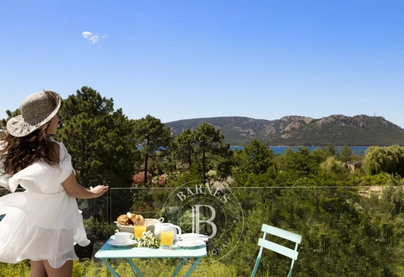 Porto Vecchio, Cala Rossa, Villa A Maredda, 5 bedrooms, swimming pool and nearby the beach, RL177