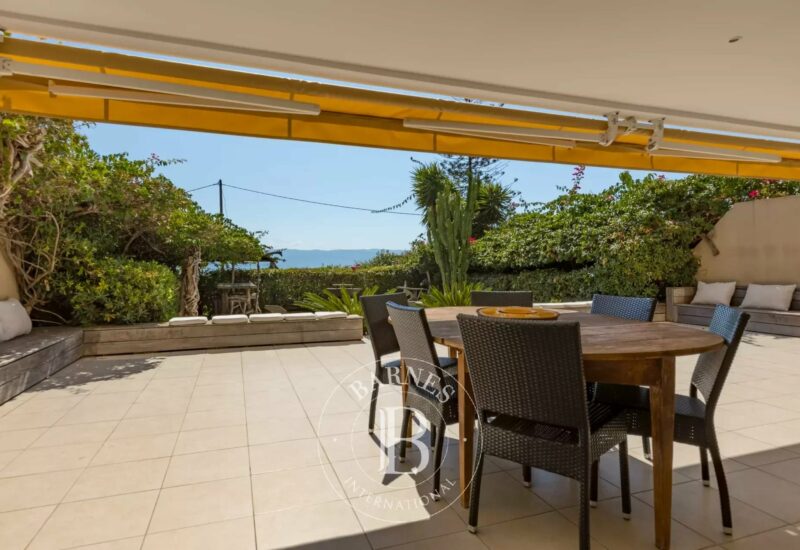 AJACCIO – Appartement standing, vue mer, 4 chambres