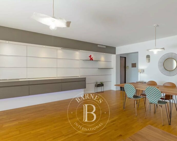 AJACCIO – Appartement standing, vue mer, 4 chambres