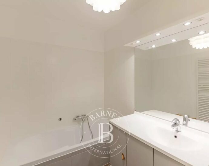 AJACCIO – Appartement standing, vue mer, 4 chambres
