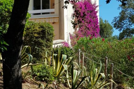 Exclusivity, Villa Mitoyenne, Domaine de Cala Rossa, Triplex, Beach on foot