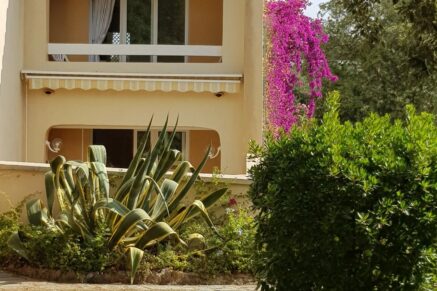 Exclusivity, Villa Mitoyenne, Domaine de Cala Rossa, Triplex, Beach on foot