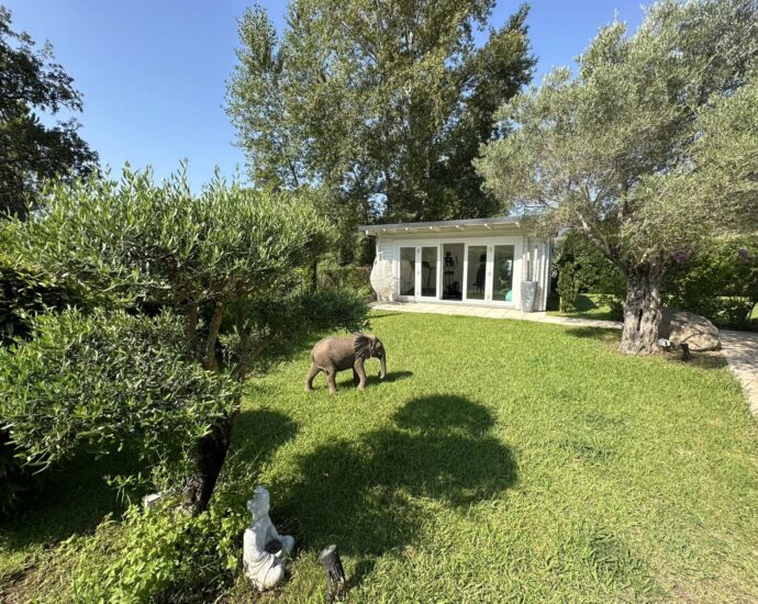 Porto-Vecchio, Marina Di Fiori, villa 4 chambres, piscine, jacuzzi, proche plage