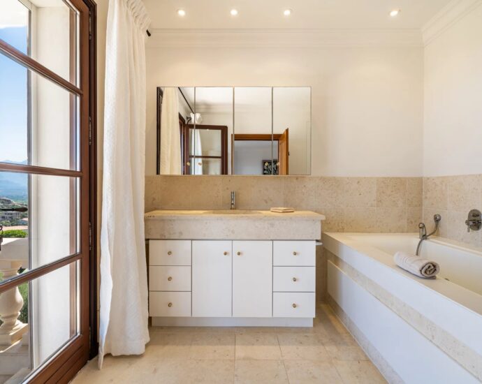 Calvi, Villa 4 chambres, vue mer panoramique et piscine, Villa Patou