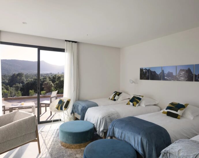 Pinarello, Villa de 5 chambres, piscine, vue mer et plage à pied