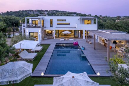 Sainte-Lucie de Porto-Vecchio,Architect-designed villa, 5 bedrooms, swimming pool, near beach
