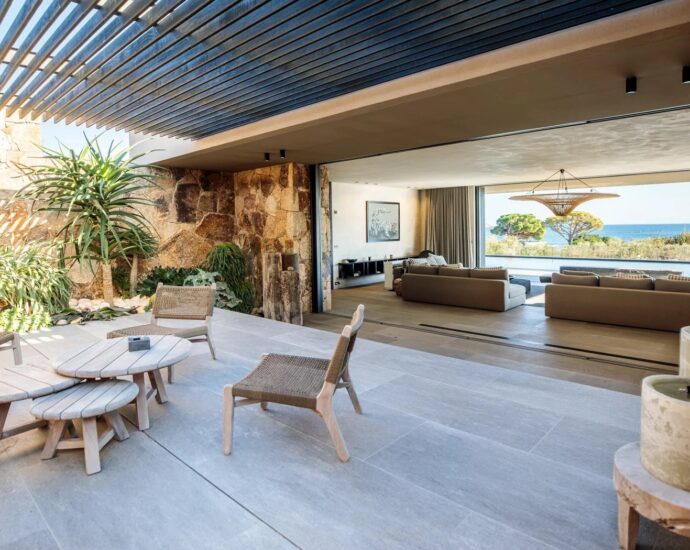 Caramontino, 6 chambres, piscine, pied dans l’eau