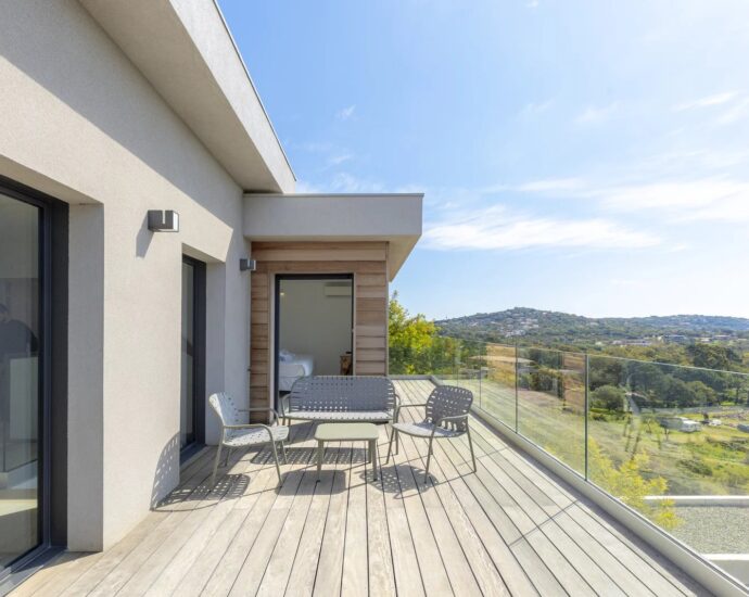 Porto Vecchio, Saint Cyprien, Villa 4 chambres, vue mer et piscine,