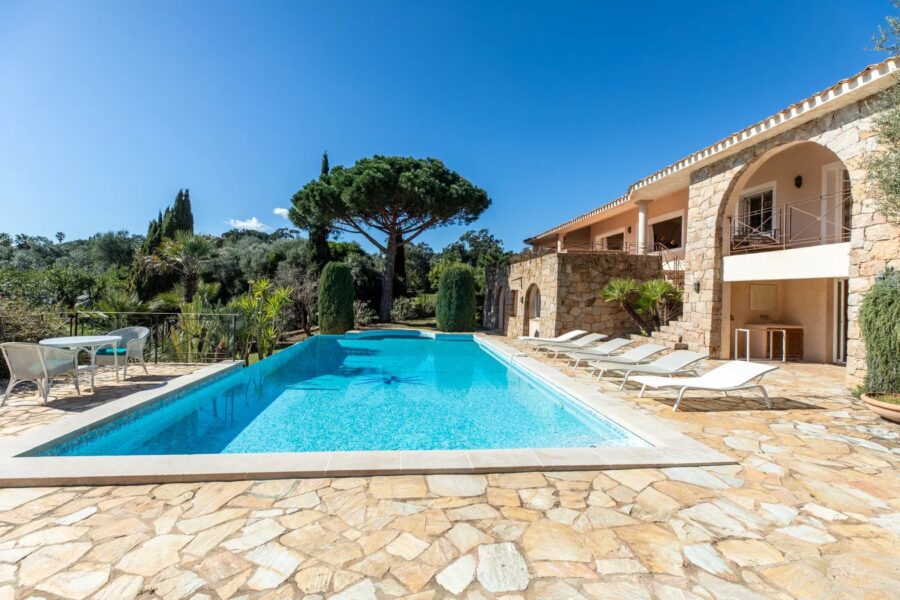 Capicciola, villa 5 chambres, piscine, vue mer, plage à pied