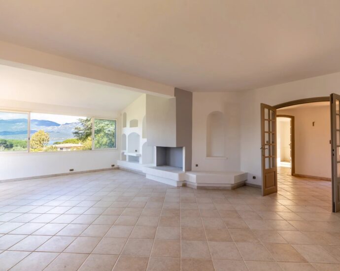 Porto-vecchio, Villa 4 chambres, piscine, vue mer, proche plage