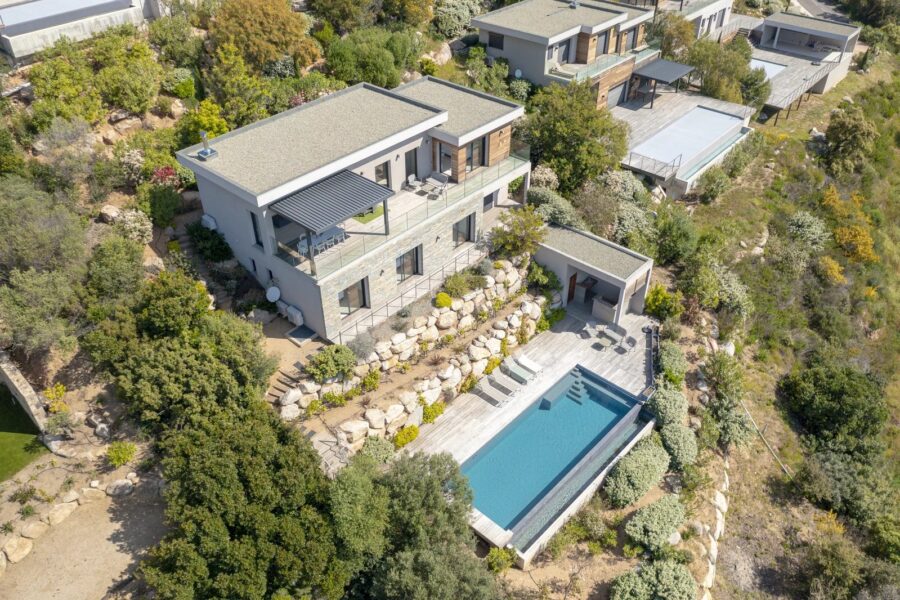 Porto Vecchio, Saint Cyprien, Villa 4 chambres, vue mer et piscine,