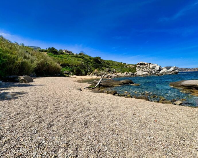 Co-excusivity, Calvi, contemporary waterfront villa, 4 bedrooms, panoramic sea view