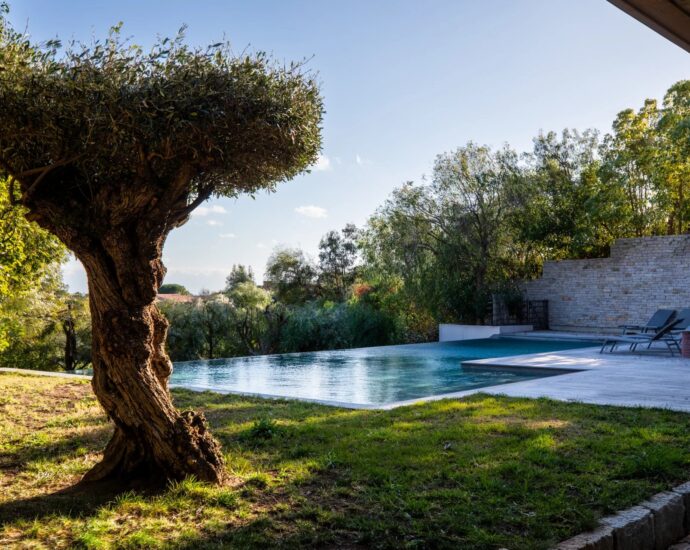 Palombaggia, villa 6 chambres, piscine, vue mer, proche plage