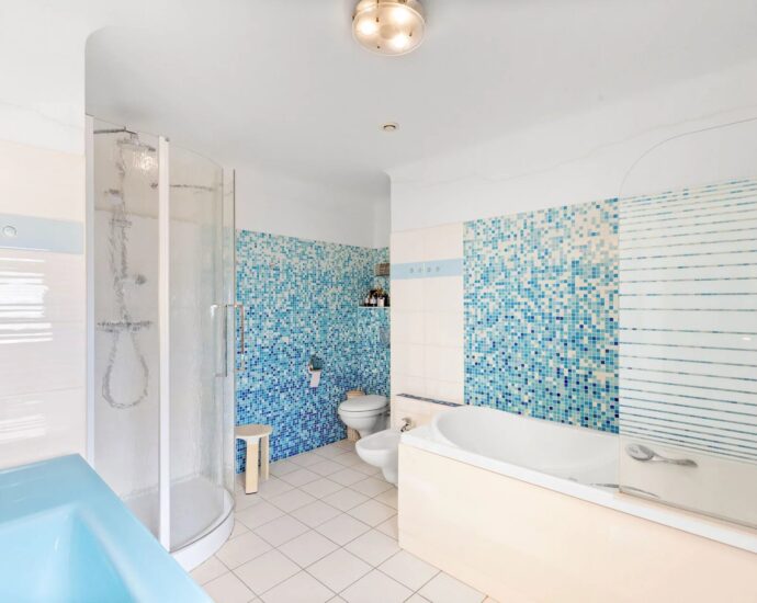 Exceptional, in the Cala Rossa area, 2 semi-detached villas, waterfront