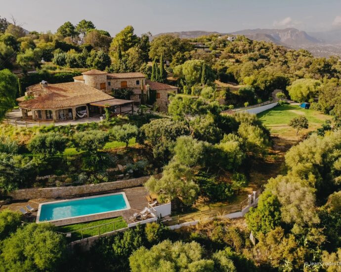 Ajaccio, villa 7 chambres, vue mer, A GIRAFFA RL335