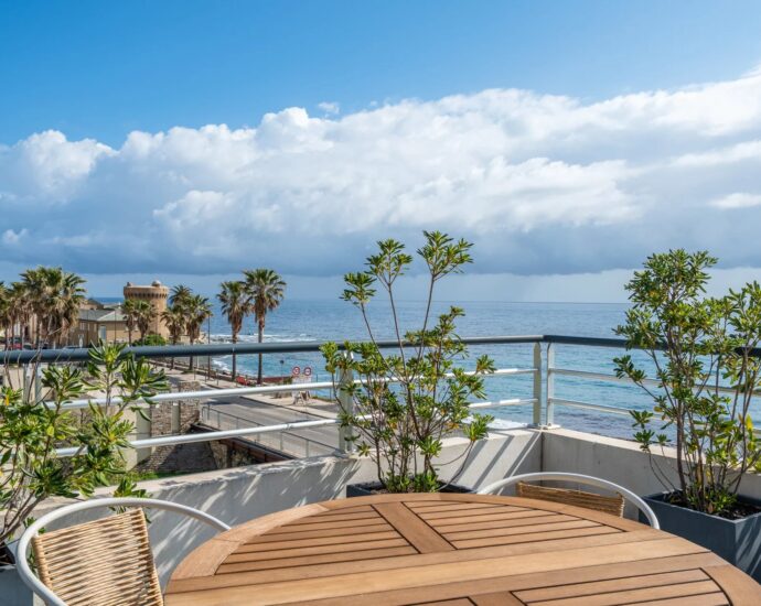 Bastia, penthouse, vue mer, 4 chambres, proche plage