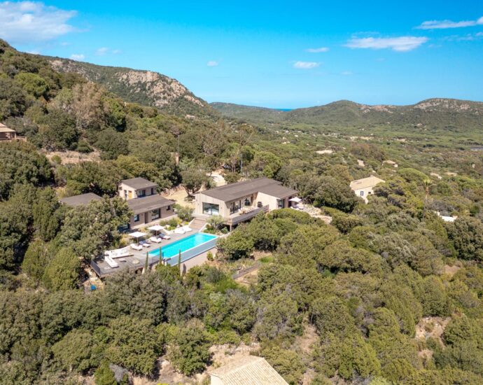 Villa Piuma, 6 bedrooms, swimming pool, sea view