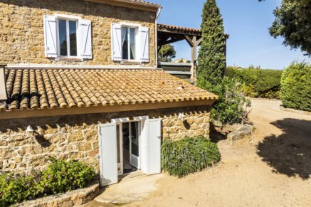 Exlusivité, Rive Sud Porticcio, Isolella, Villas, 7 chambres, bord de mer,  plage à pieds