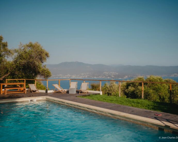 Ajaccio, villa 7 chambres, vue mer, A GIRAFFA RL335