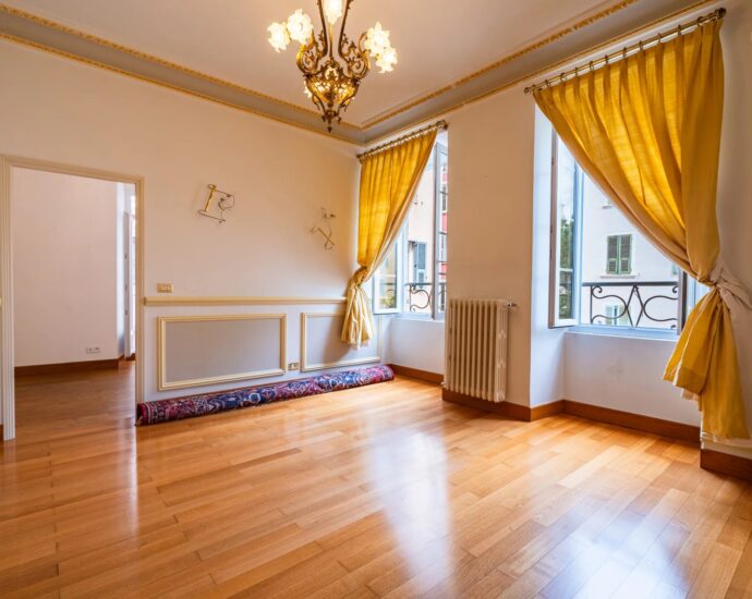 Bastia, City Center, Bourgeois Apartment, 3 Bedrooms