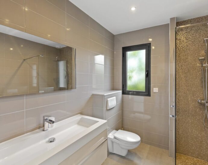 Saint-Cyprien, villa 5 chambres, appartement indépendant 2 chambres, piscine, vue mer, proche plage