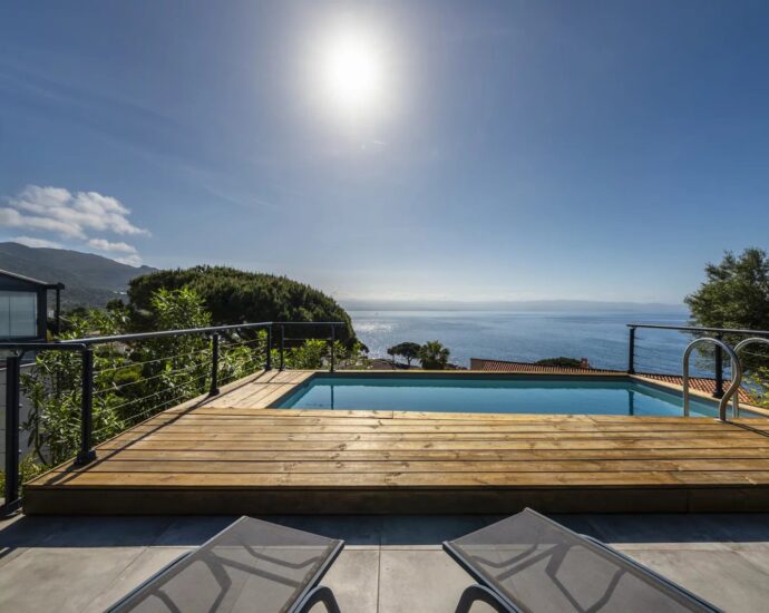 Ajaccio, Exclusivité, Villa, 5 chambres, vue mer panoramique, piscine, plage à pieds