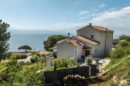 Ajaccio, Exclusivité, Villa, 5 chambres, vue mer panoramique, piscine, plage à pieds