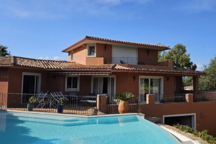 Exclusivité, Porto-Vecchio, propriété 7 chambres, piscine