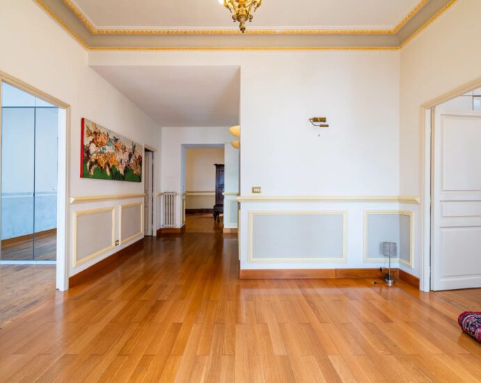 Bastia, City Center, Bourgeois Apartment, 3 Bedrooms