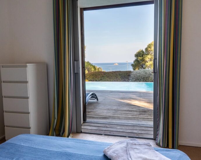 Pinarello, 5 bedrooms, swimming pool, sea and mountain views