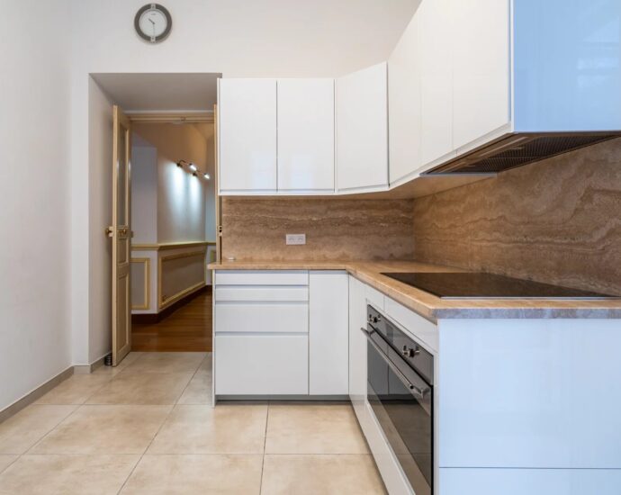 Bastia, City Center, Bourgeois Apartment, 3 Bedrooms