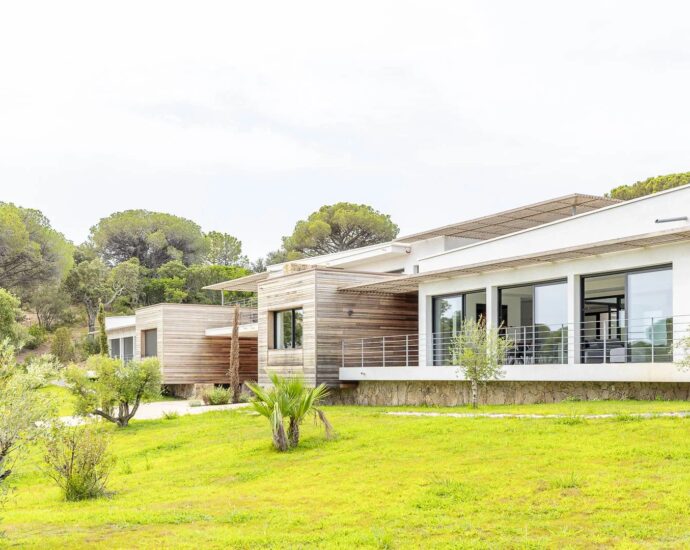 Capicciola – Ensemble de 2 magnifiques villas T6, vue mer, proche plage