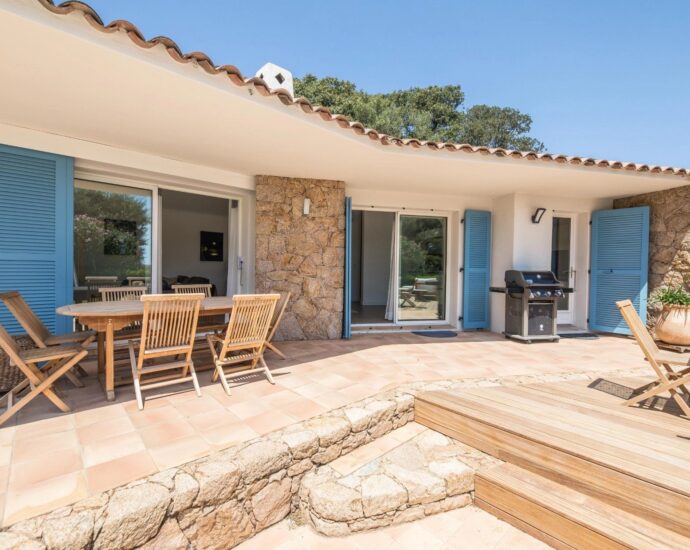 Porto Vecchio, villa 4 chambres, piscine, proche plage