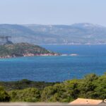 Exclusivité, Bonifacio, villa d’architecte, type bergerie, 4 chambres, piscine, vue mer et montagnes, proche plage