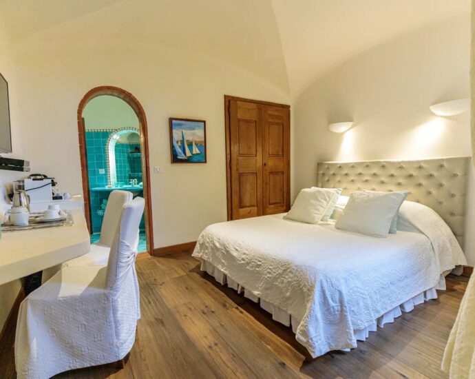 Bonifacio, Cala Longa , Villa 6 chambres, piscine, vue mer,  RL357 Marina Di Cavu