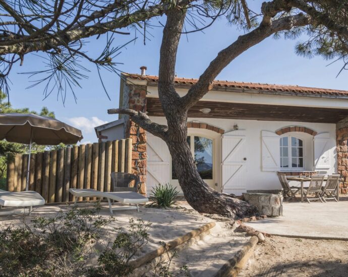 Porto-Vecchio, Cala Rossa, Domaine privé, pied dans l’eau, 2 chambres, vue mer