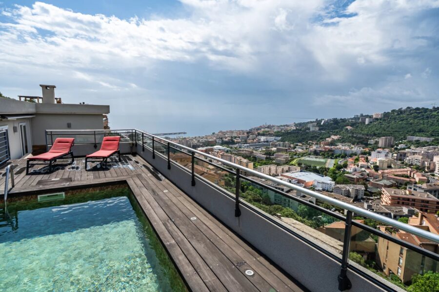 Ville di Pietrabugno – Penthouse with Sea View, 4 Bedrooms, Pool, Near Beaches