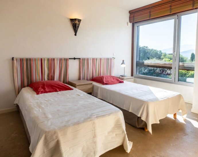 Pinarello, 5 bedrooms, swimming pool, sea and mountain views
