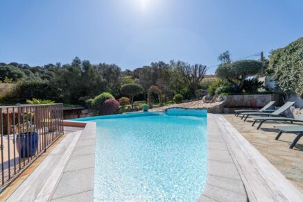 Exclusivité, Porto-Vecchio, propriété 7 chambres, piscine