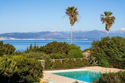 Coti-Chiavari, Villa 6 chambres, piscine, vue mer, plage à pied